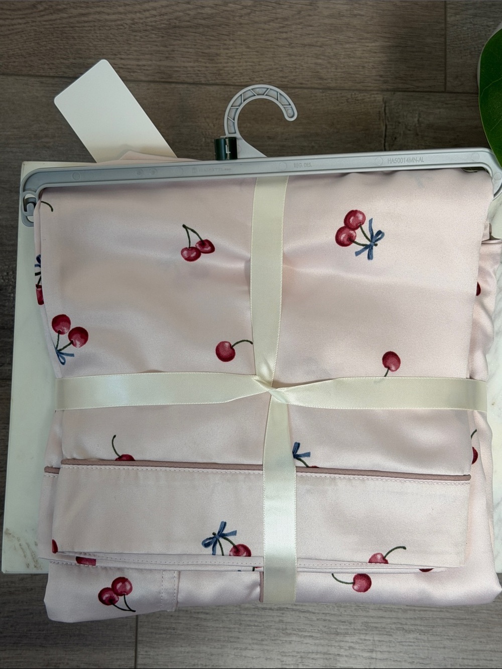 NWT GU Cherry Satin Pajama Set - Picture 5 of 5